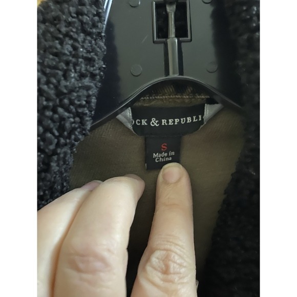 Rock and Republic Denim Jacket Size Small Leopard Print Faux Fur Collar Cheetah - Picture 4 of 14